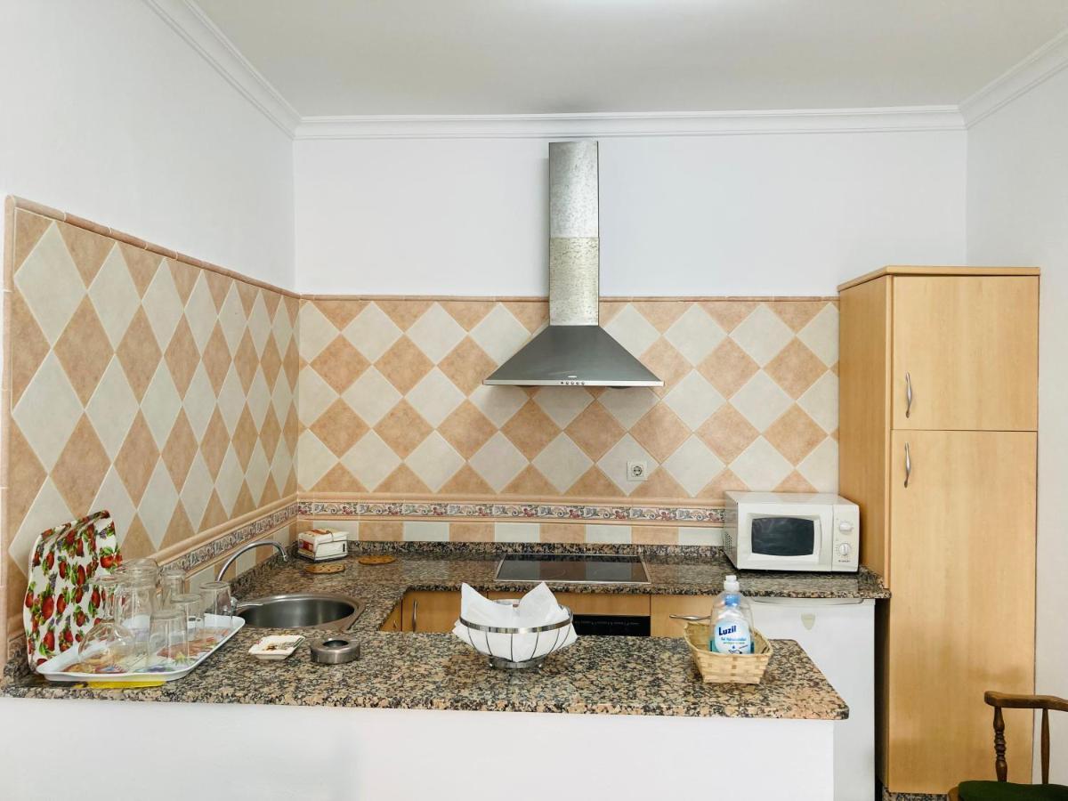 Apartamento Conil Centro Conil De La Frontera Luaran gambar