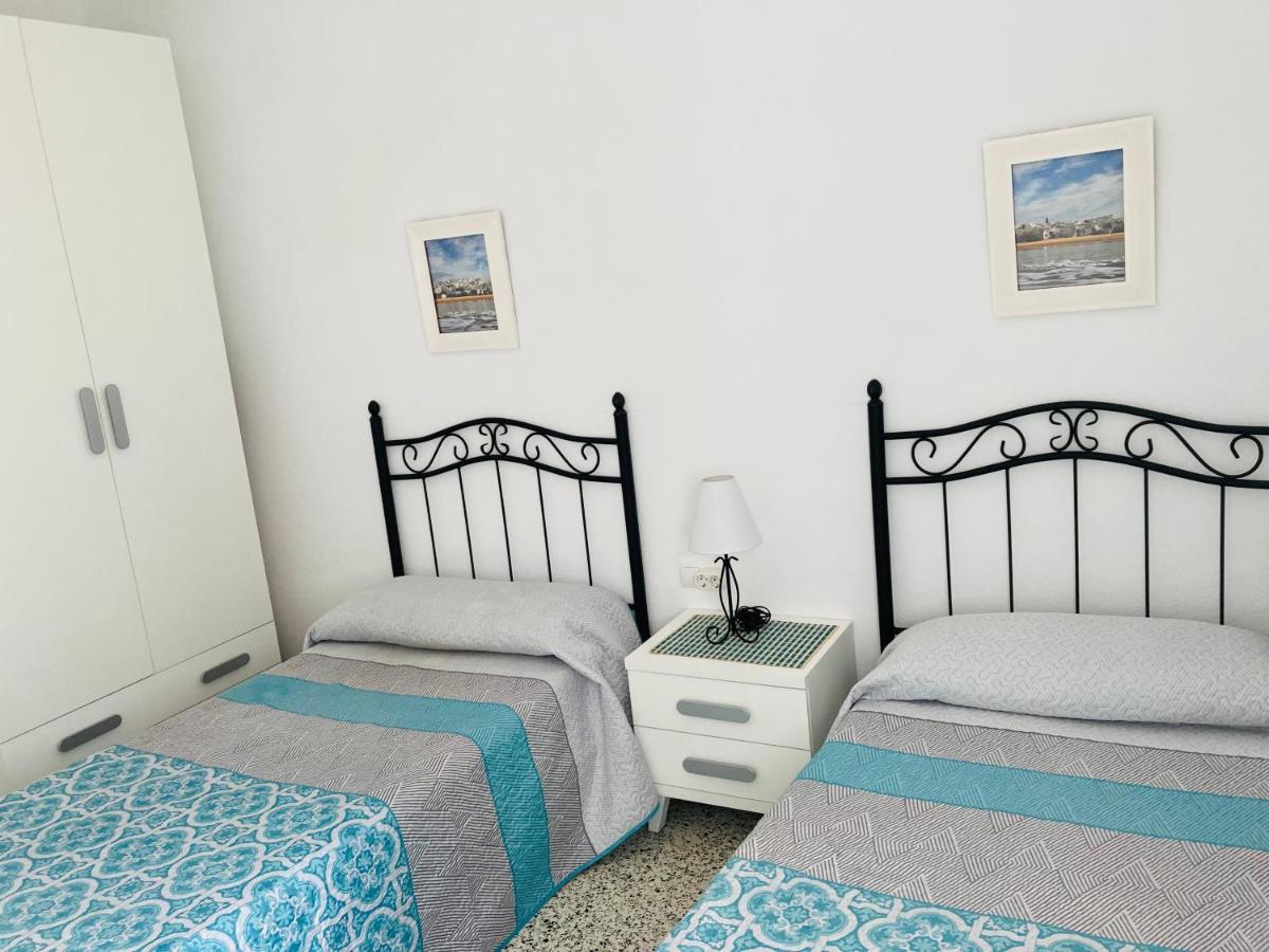 Apartamento Conil Centro Conil De La Frontera Luaran gambar